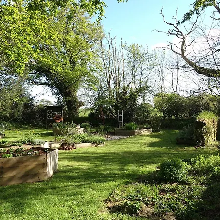 Holiday home Marguerite - Maison Avec Jardin De 3500m2 Brandivy